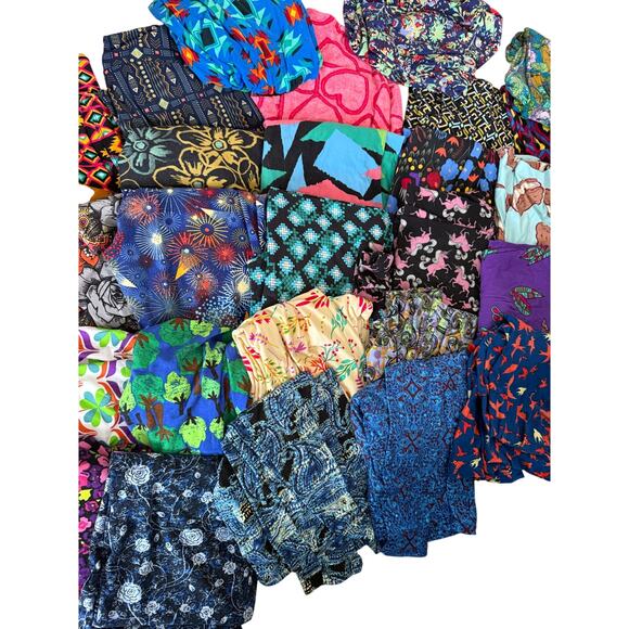 Lularoe tall & curvy bundle of leggings variety of prints colorful soft cozy 26 - Picture 4 of 6